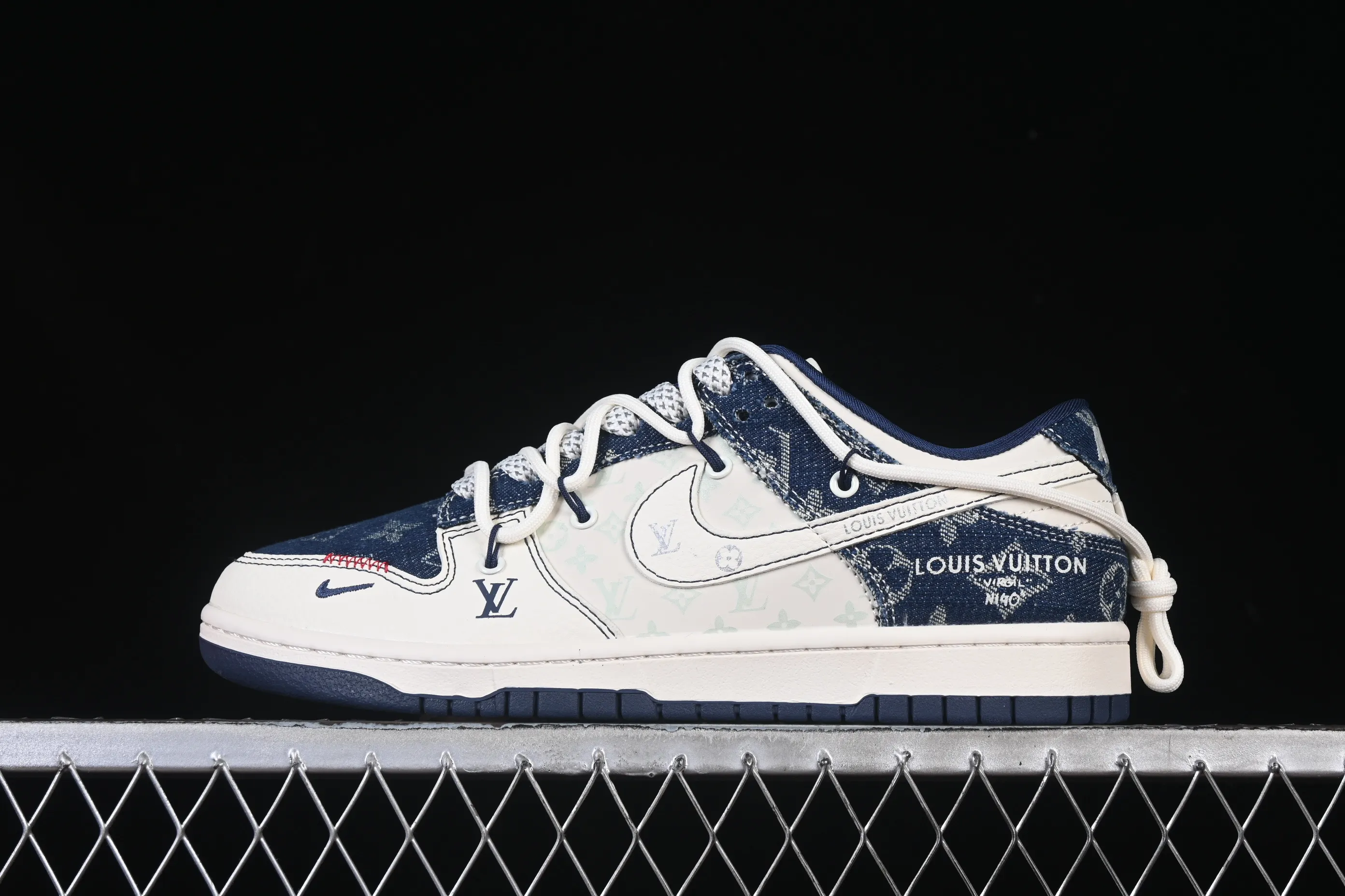 All categories Nk SB Dunk Series Nk SB Dunk Low High-end customized low-top sneakers Nike SB Dunk Low LV co-branded blue dark flower drawstring Anniversary high-end customized low-top casual sneakers YX5066-376